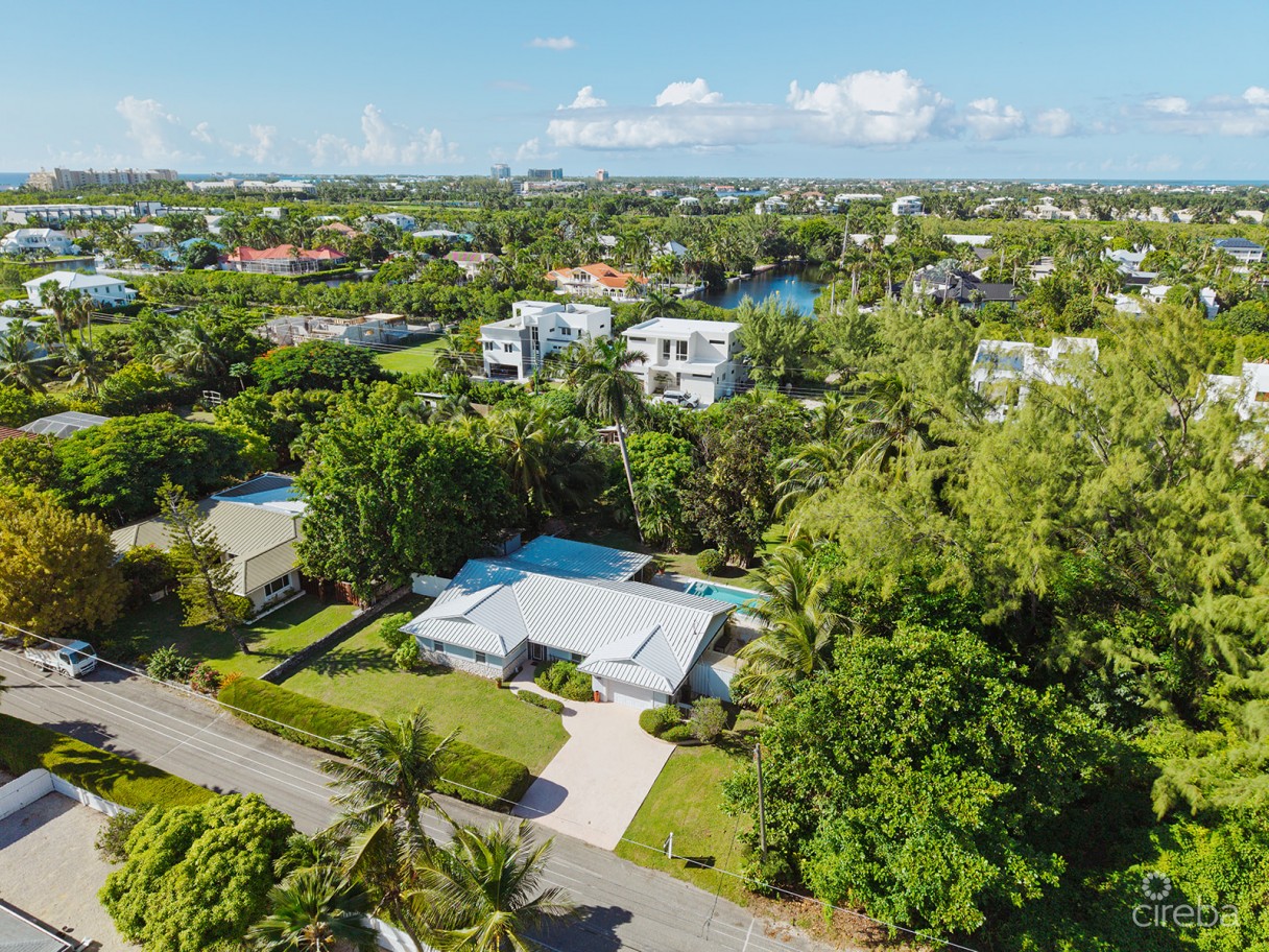 Rare Double-lot Oasis Bungalow  With Pool In Snug Harbour - Image 24