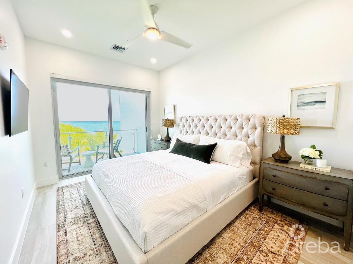 Aura 2 Bed Plus Den, 2.5 Bath Townhouse - Image 6