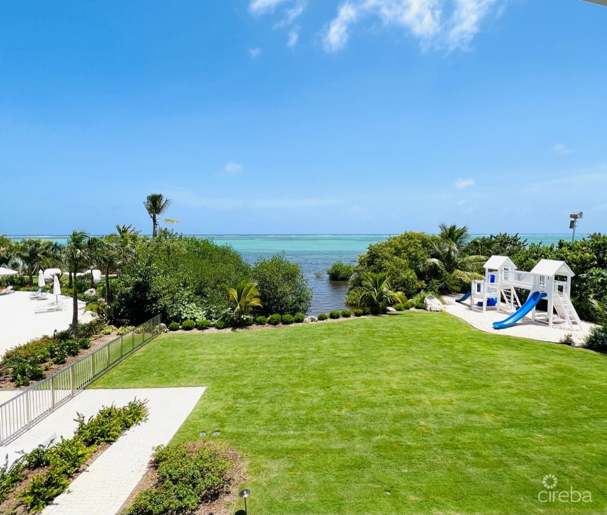 Aura 2 Bed Plus Den, 2.5 Bath Townhouse - Image 1
