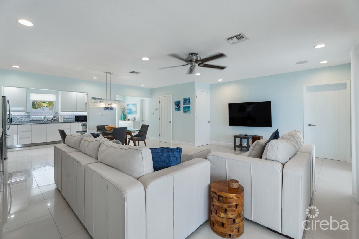 No Big Ting, Rum Point Beach Home - Image 4