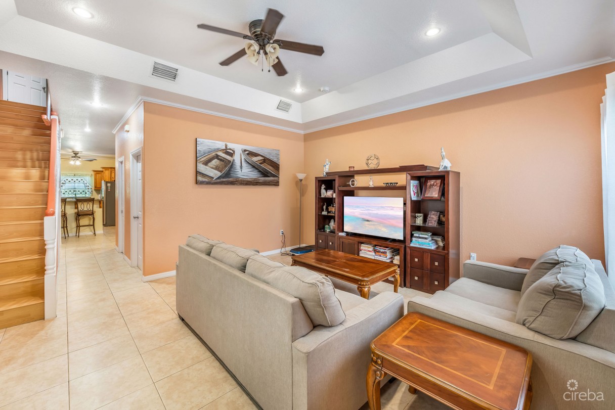 Fairview Manor:  2x 2-bed Units, George Town - Image 10