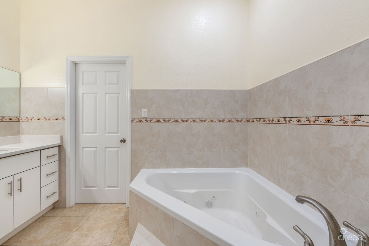 Fairview Manor:  2x 2-bed Units, George Town - Image 17