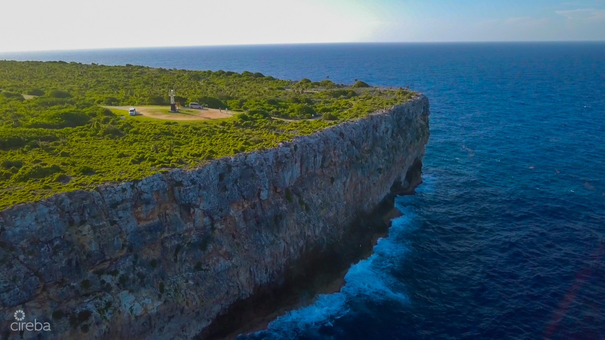 Cayman Brac Corner Lot With Ocean View - Image 4