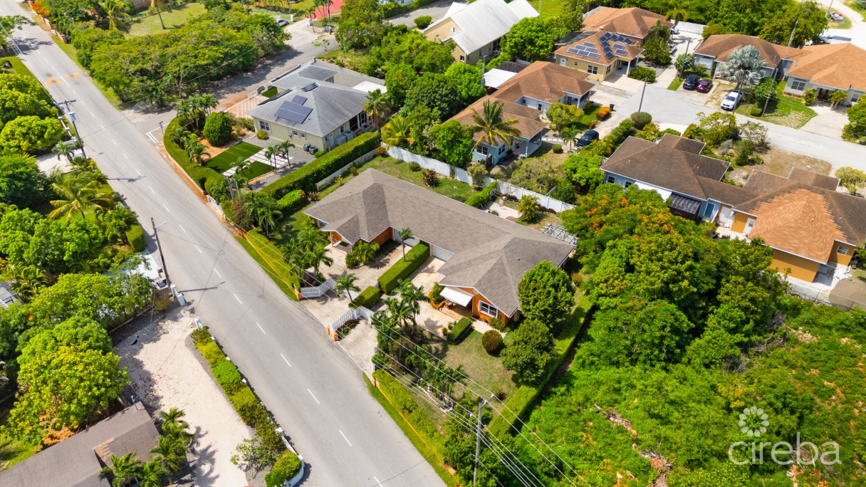 Beach Bay Duplex - X2 Homes. Both 2 Bed, 2 Bath With Double Garages - Image 18