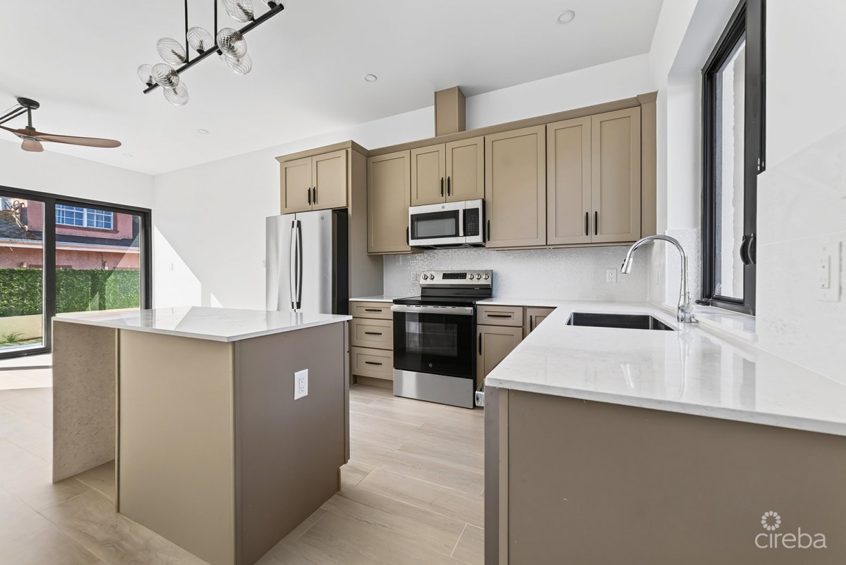 Sorelle - Brand New 1 Bedroom Condo - Image 1