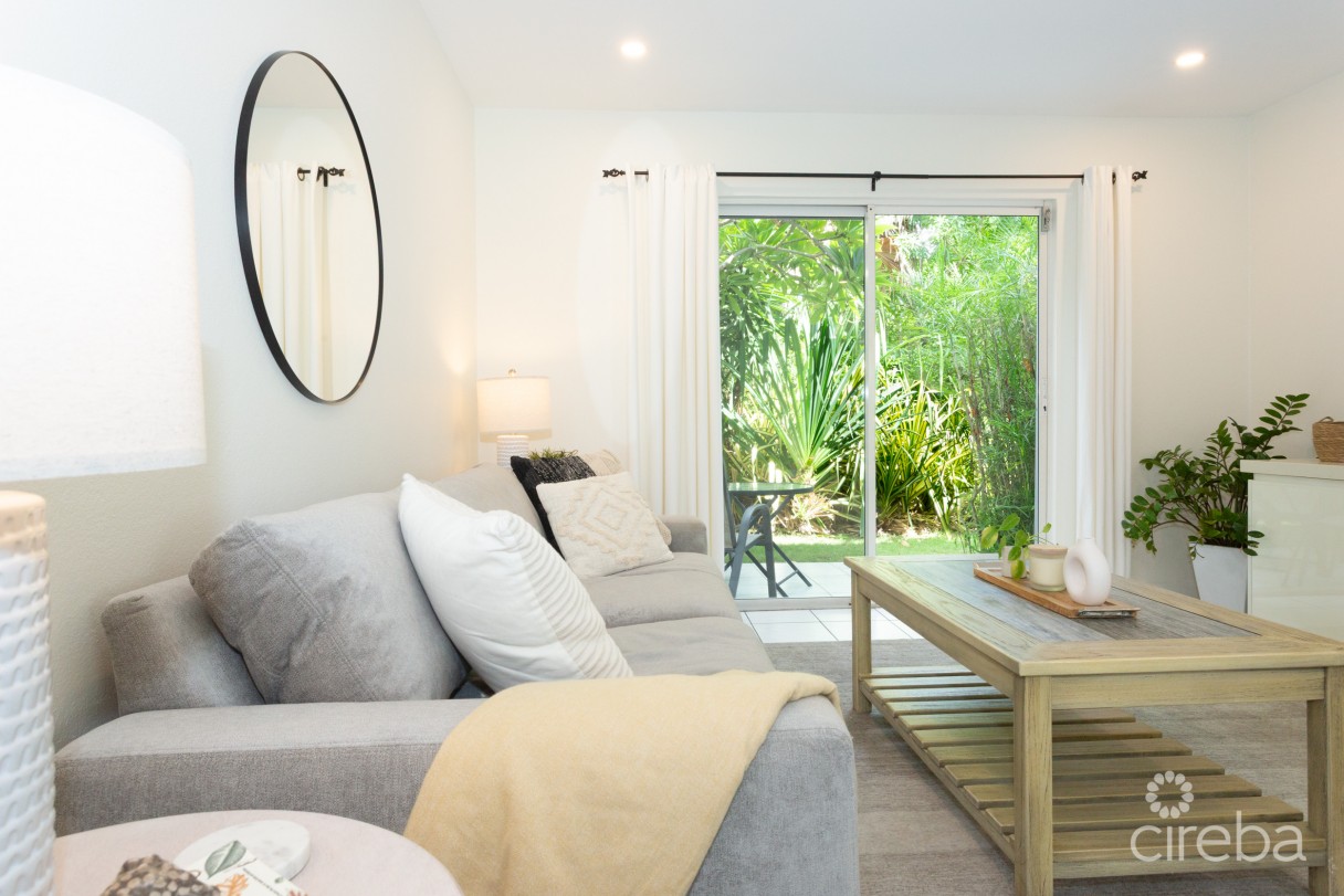 Turnkey 2bed Plus Den End Unit Tropical Haven - Image 3