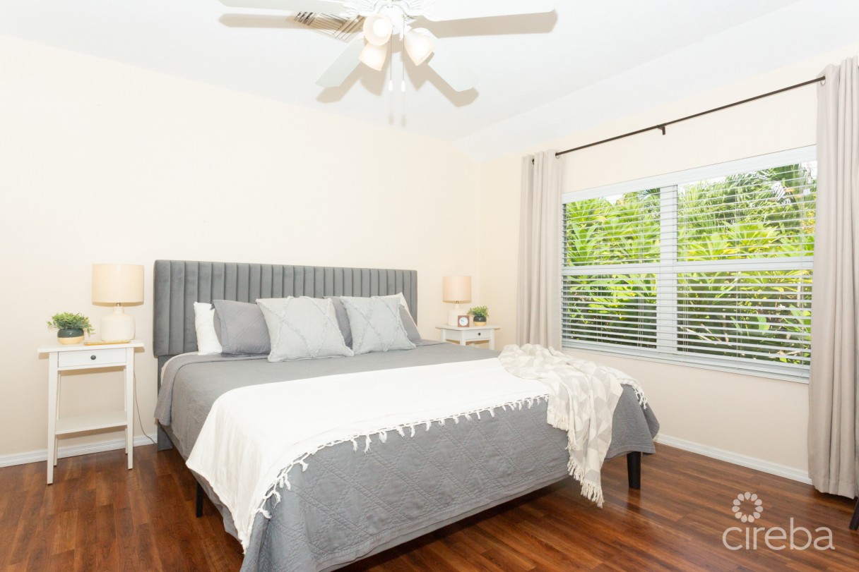 Turnkey 2bed Plus Den End Unit Tropical Haven - Image 13