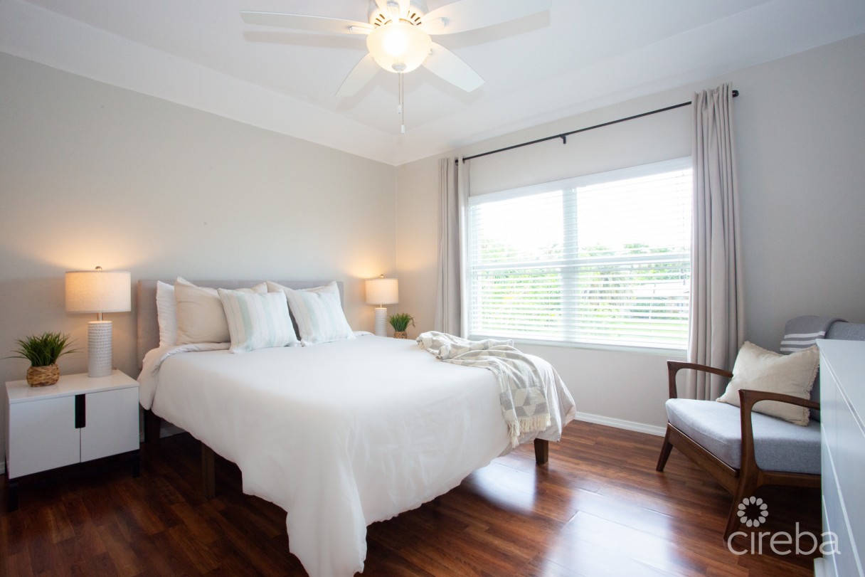 Turnkey 2bed Plus Den End Unit Tropical Haven - Image 16