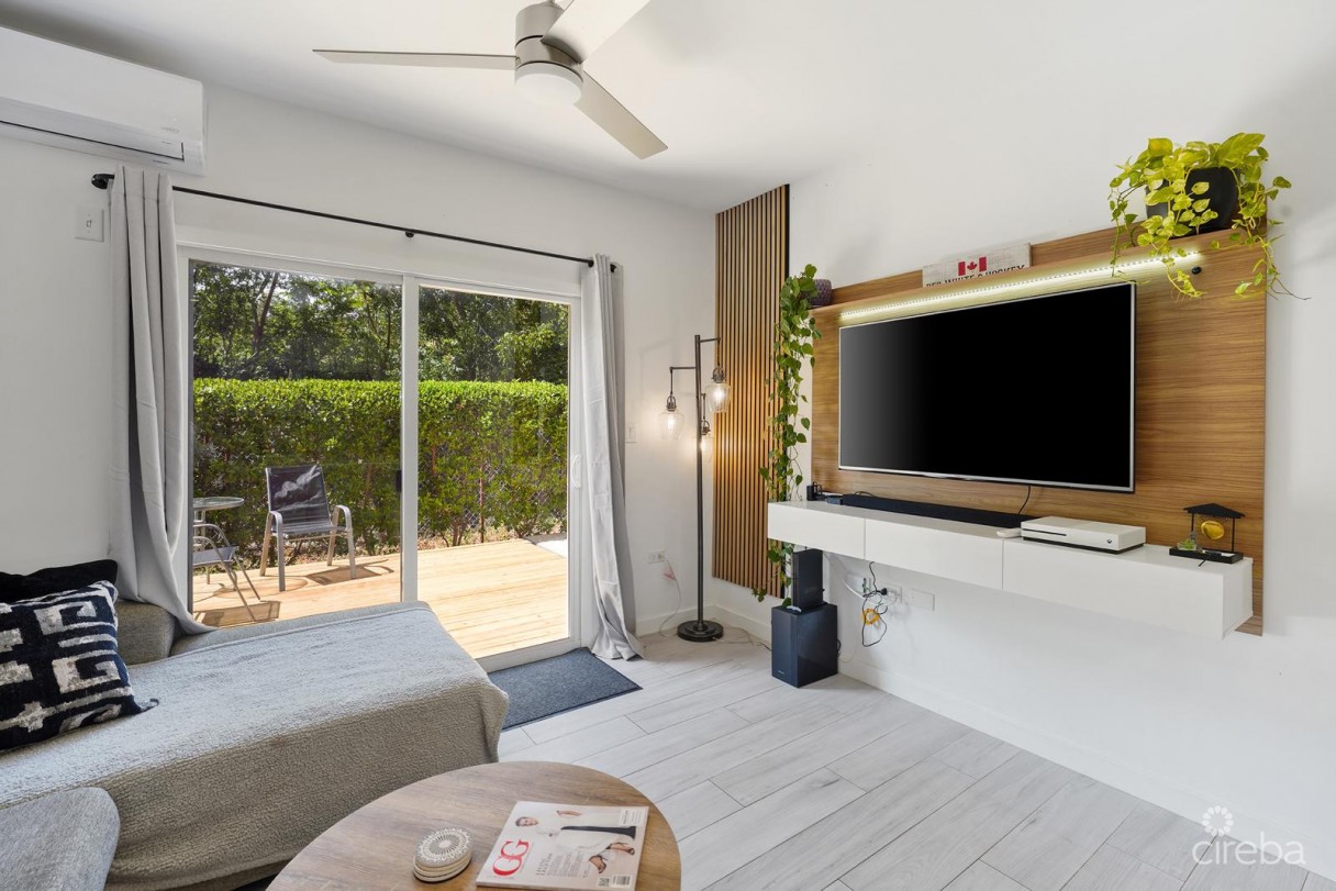 Lighthouse Manor 24 | Beautiful One Bed Townhouse - Image 3