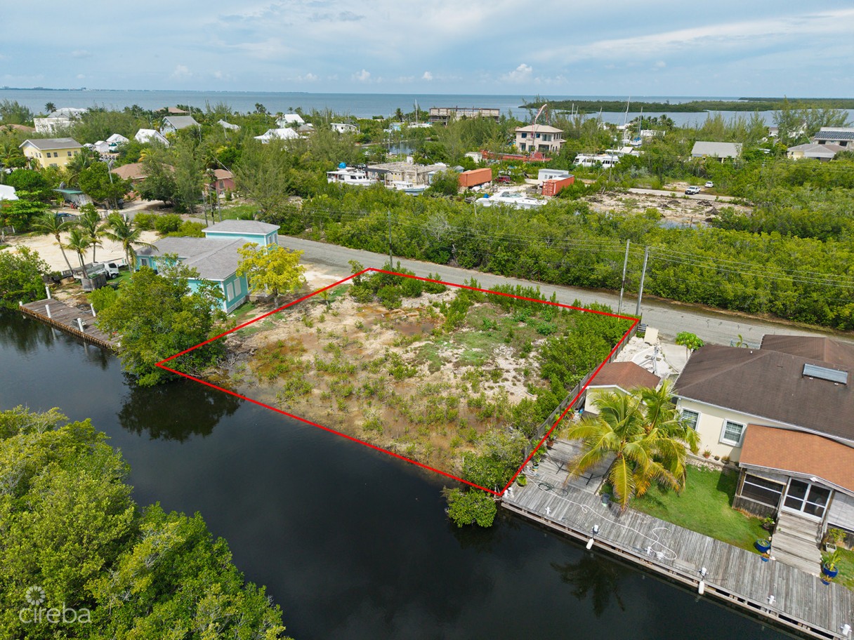 Kelli Street Canal Front Parcel - Image 1