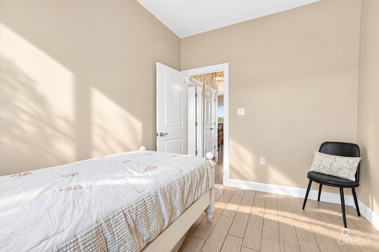 2 Bedroom San Sebastian Townhouse - Image 12