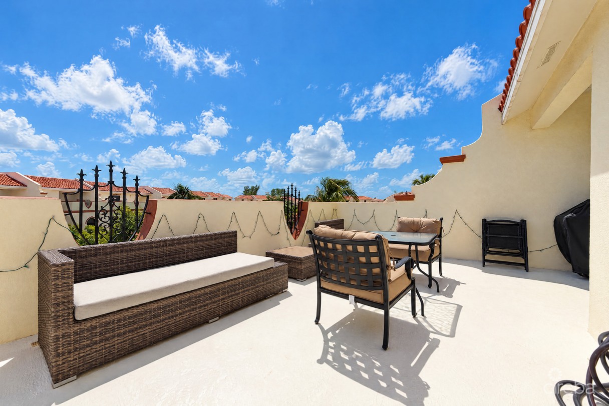 2 Bedroom San Sebastian Townhouse - Image 15