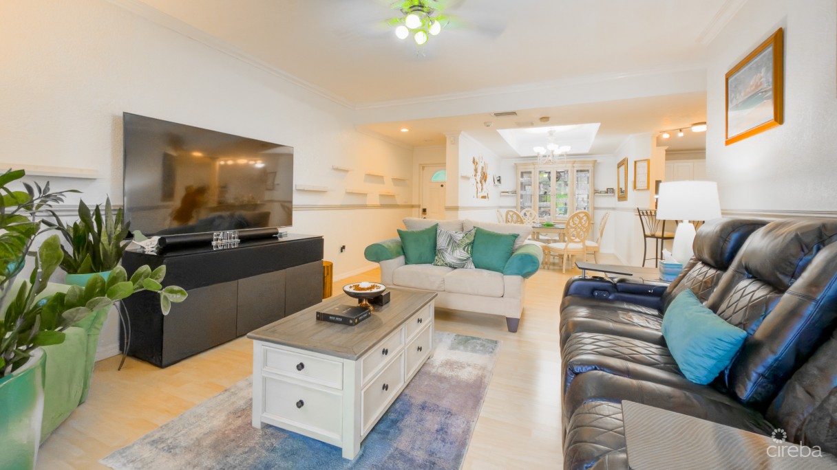 Rosedale Deluxe Two Bedroom Groundfloor Condo - Image 5
