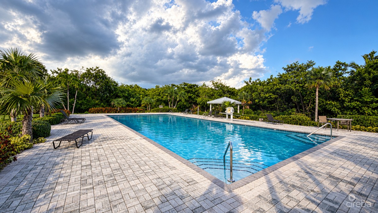 Rosedale Deluxe Two Bedroom Groundfloor Condo - Image 15