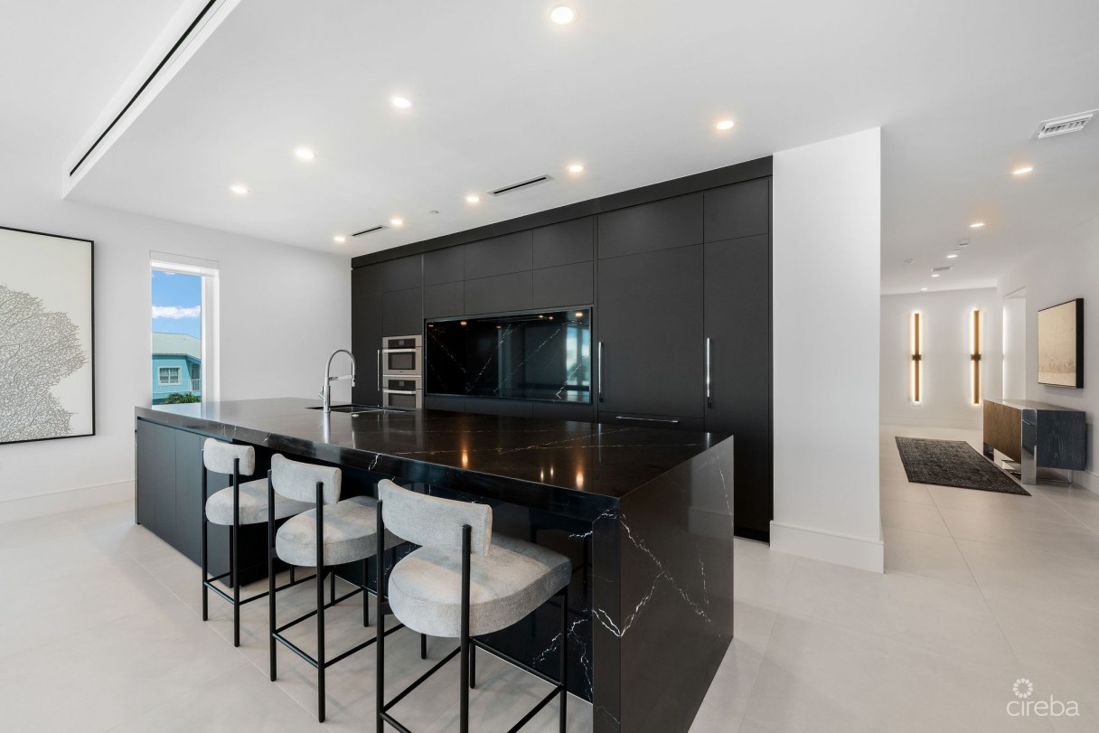 Aqua Residence 2 - Luxury Seven Mile Beach Condo - Image 6
