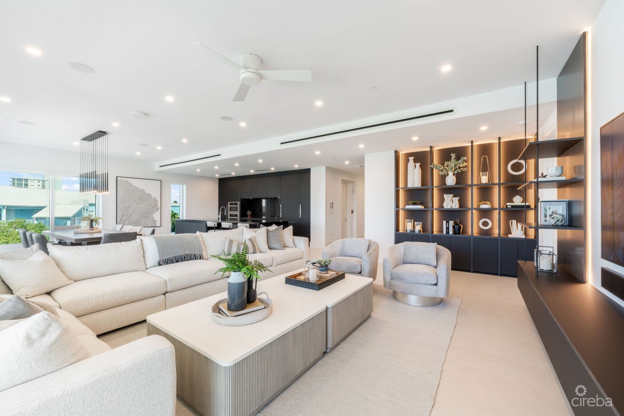 Aqua Residence 2 - Luxury Seven Mile Beach Condo - Image 2