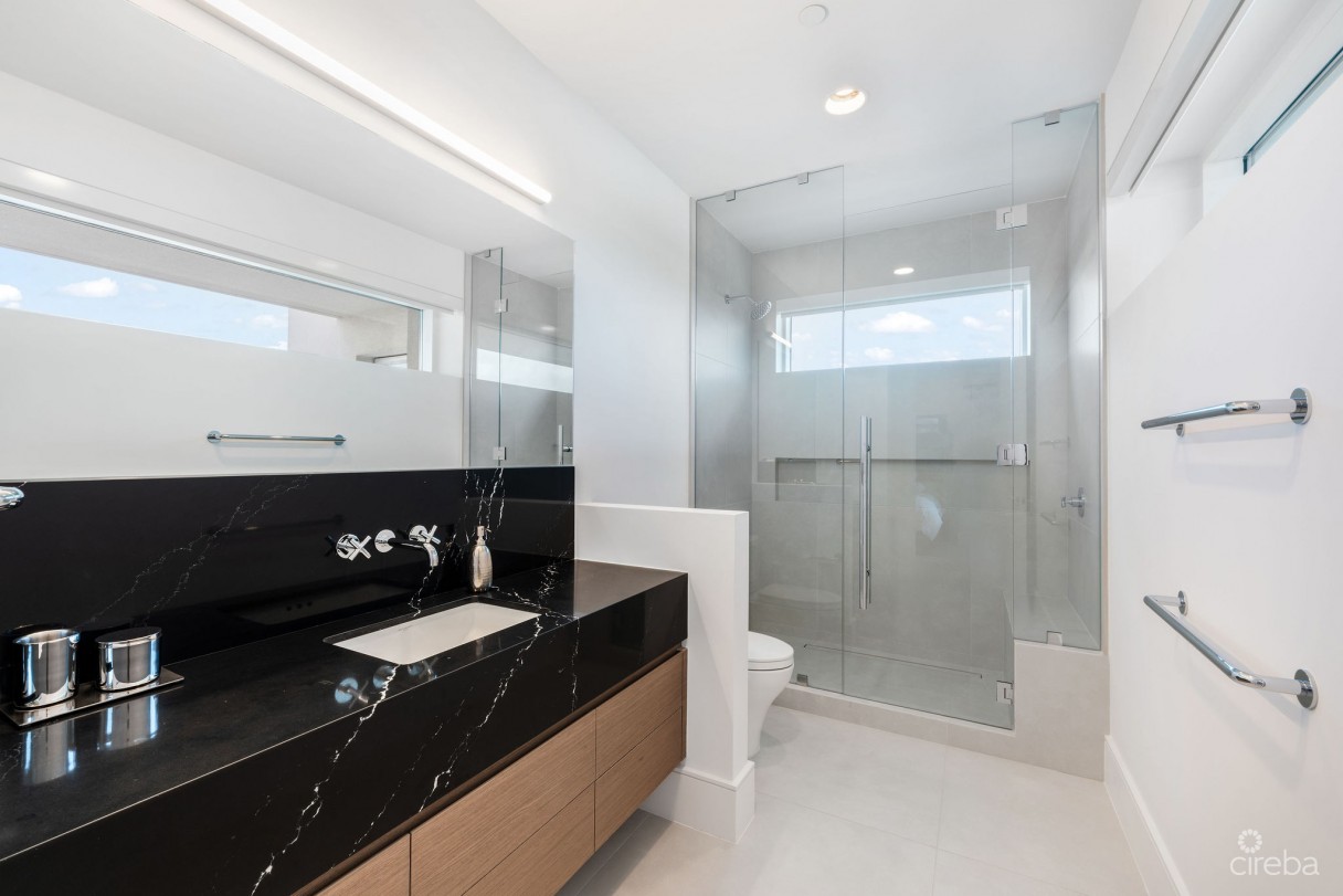 Aqua Residence 2 - Luxury Seven Mile Beach Condo - Image 24