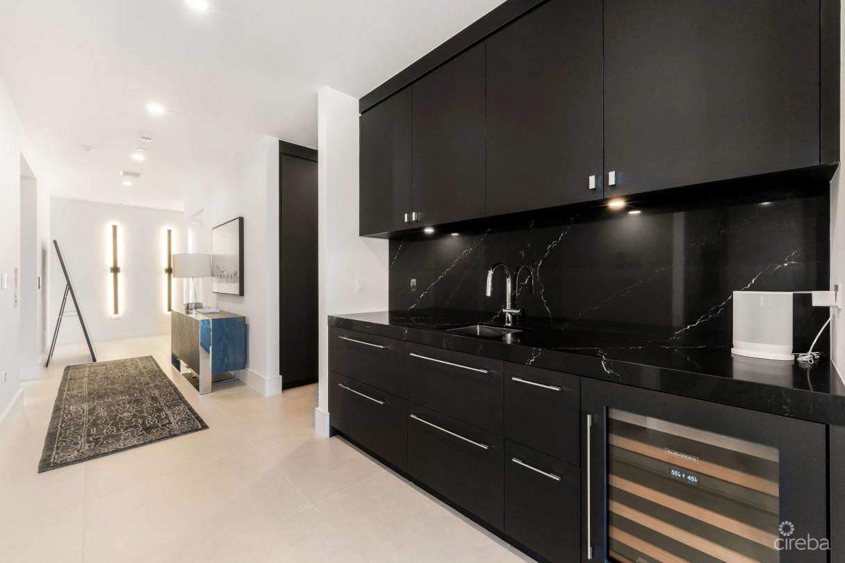 Aqua Residence 2 - Luxury Seven Mile Beach Condo - Image 7