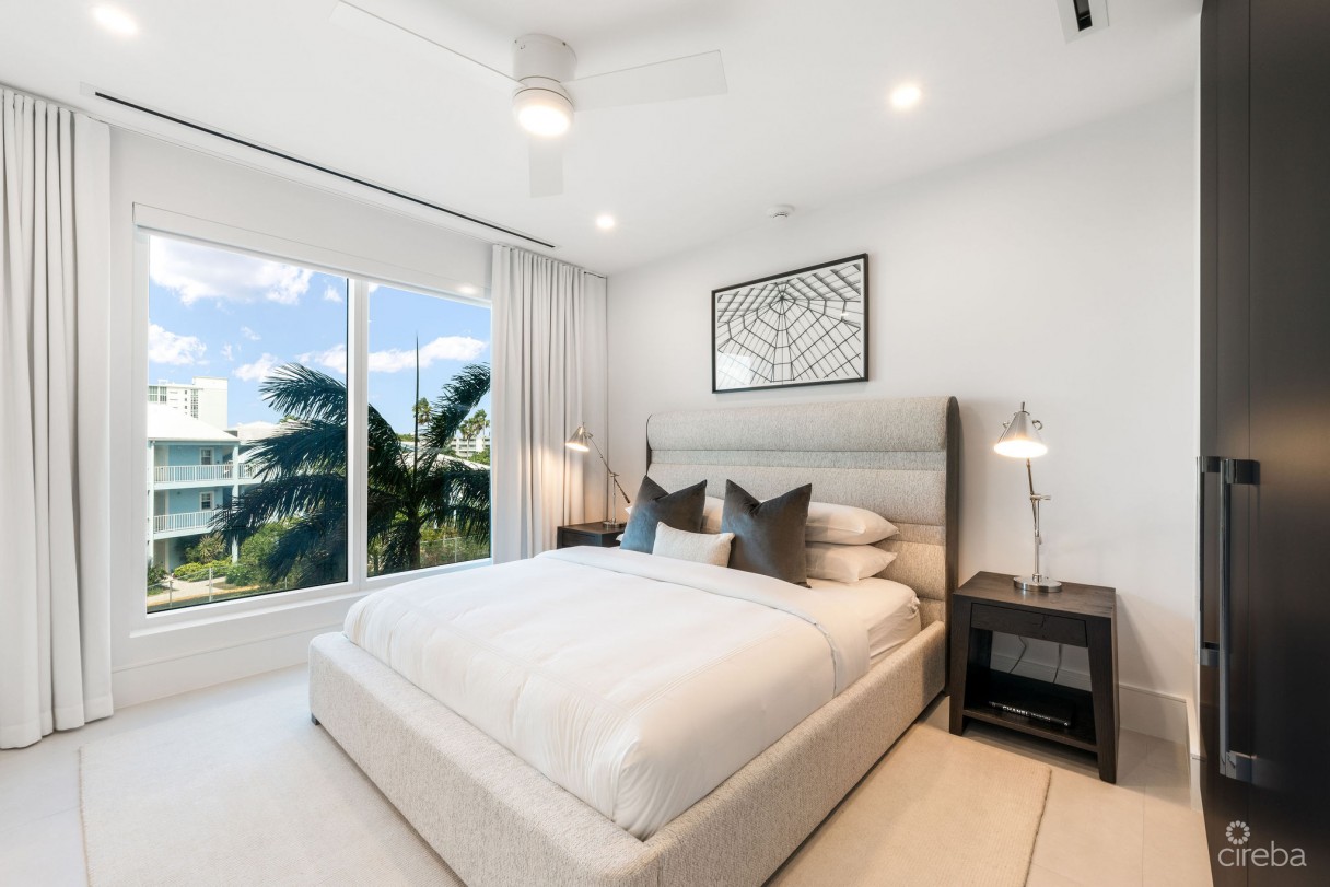 Aqua Residence 2 - Luxury Seven Mile Beach Condo - Image 20