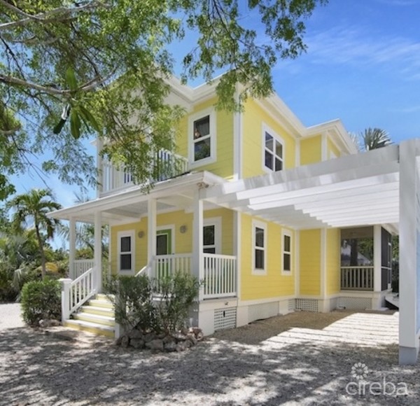 Seacliff Yellow Located In Cottage