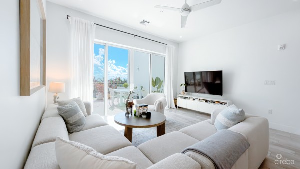Aura #303 - Oceanfront 2 Bed Plus Den Townhouse Residence
